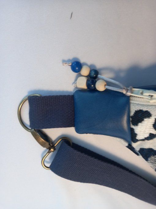 SAC BANANE LEOPARD BLEU ET SIMLI ASSORTI