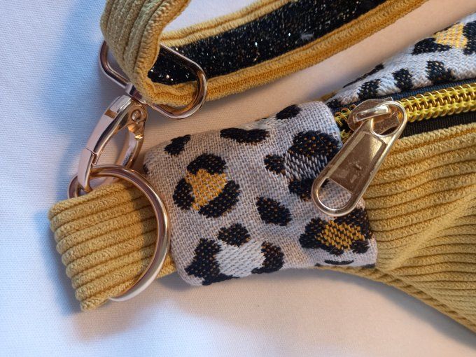 SAC BANANE LEOPARD ER VELOURS COTELE JAUNE