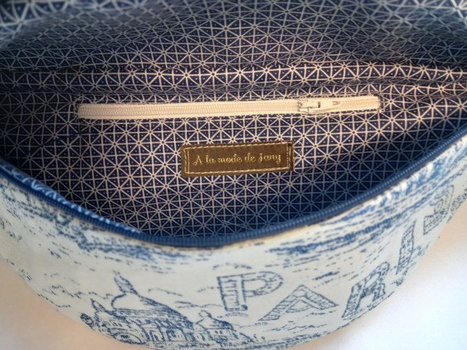 SAC BANANE EN TOILE DE JOUY BLEU THEME PARIS